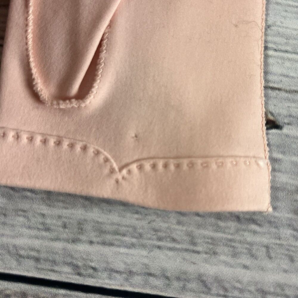 Vintage Crescendoe Pink Fabric Bridgerton Hand Gloves size 7 Stretch Tea Party - Picture 10 of 11
